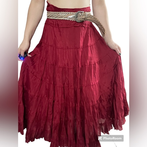 Red Retro Crinkled Tiered Long Maxi Fall Skit Size Small - Picture 2 of 8